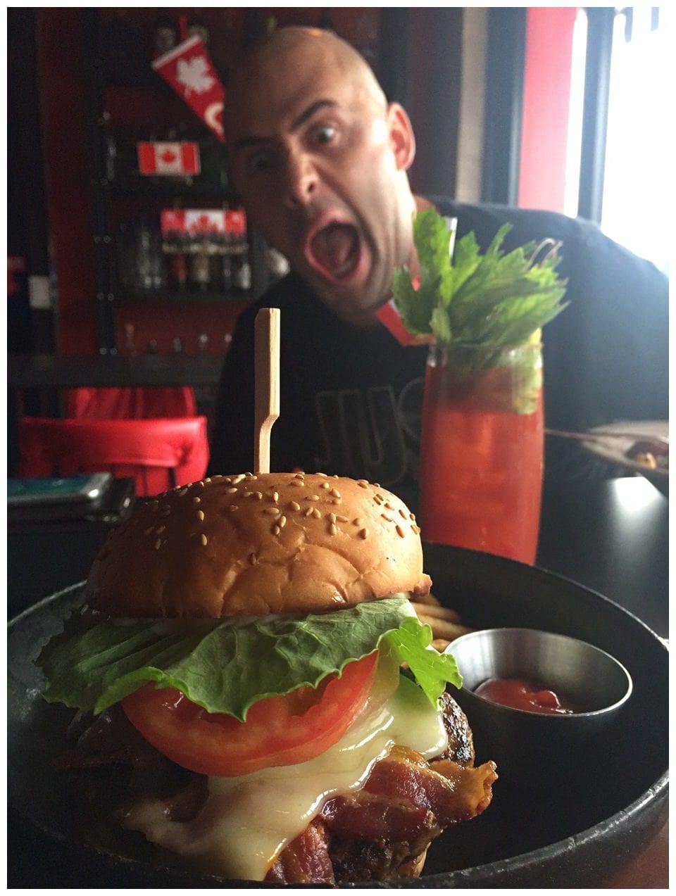 160804-009-Canucks-Itaewon-Burger